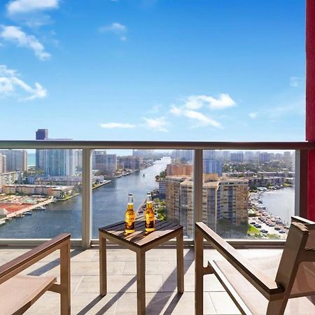 Infinite View With Balcony,Pool Plus Near Beach Холандейл Бийч Екстериор снимка