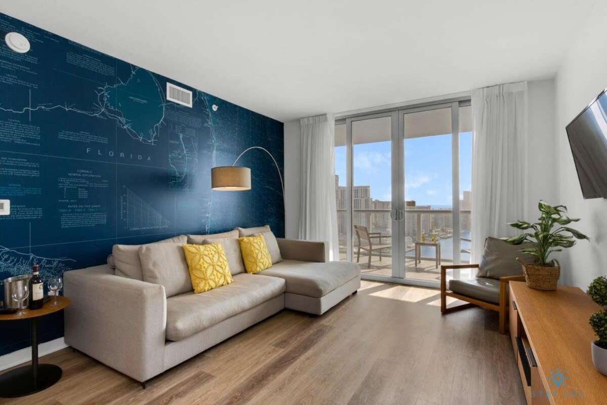 Infinite View With Balcony,Pool Plus Near Beach Холандейл Бийч Екстериор снимка