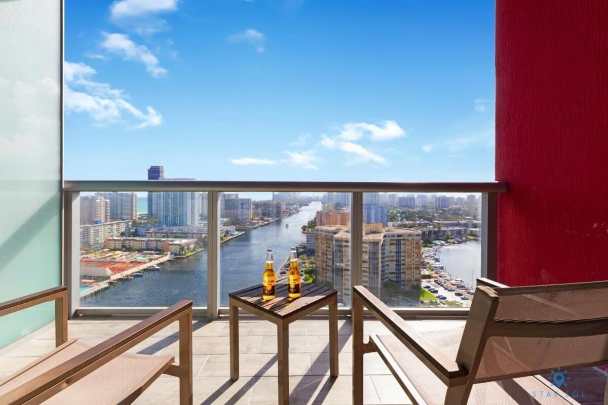 Infinite View With Balcony,Pool Plus Near Beach Холандейл Бийч Екстериор снимка