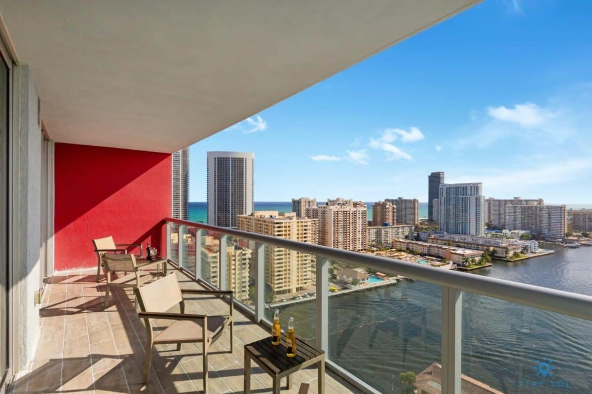 Infinite View With Balcony,Pool Plus Near Beach Холандейл Бийч Екстериор снимка