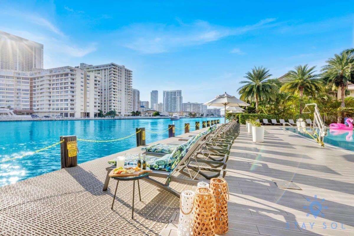 Infinite View With Balcony,Pool Plus Near Beach Холандейл Бийч Екстериор снимка