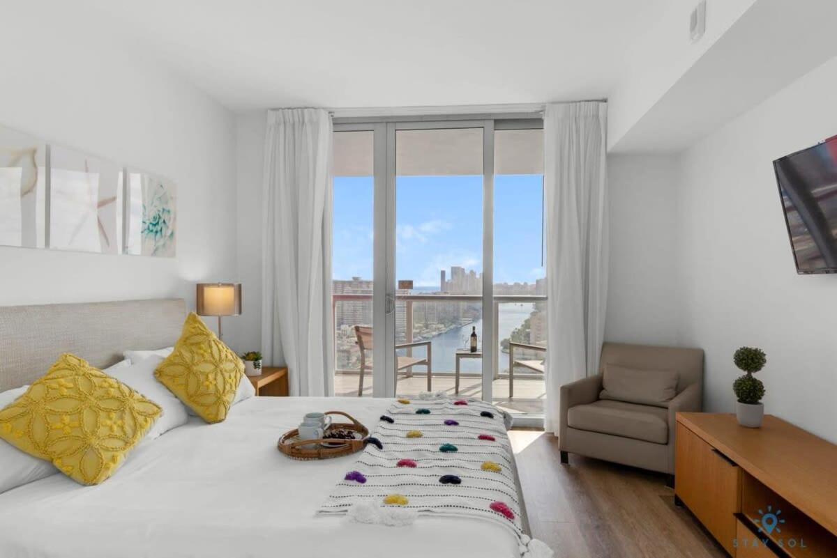 Infinite View With Balcony,Pool Plus Near Beach Холандейл Бийч Екстериор снимка